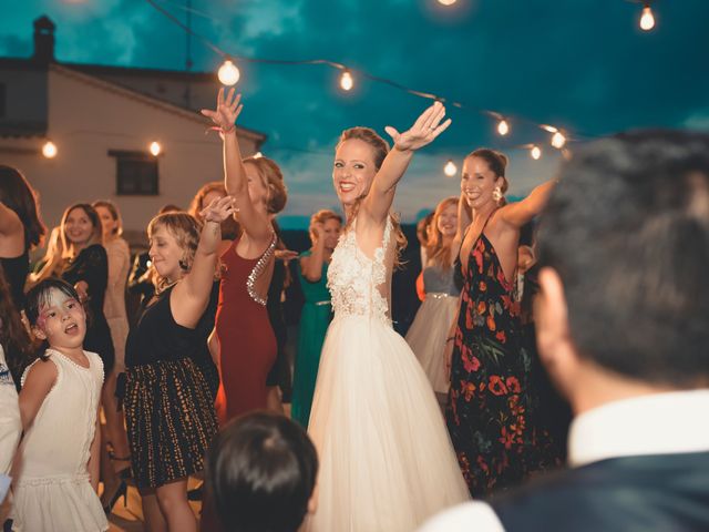 La boda de Juan Raúl y Caterina en La Bisbal Del Penedes, Tarragona 141