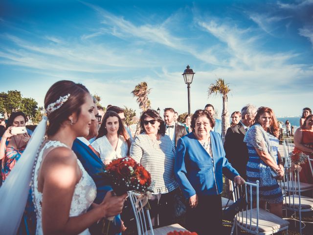 La boda de Ráuj y Ana Maria en El Puerto De Santa Maria, Cádiz 34
