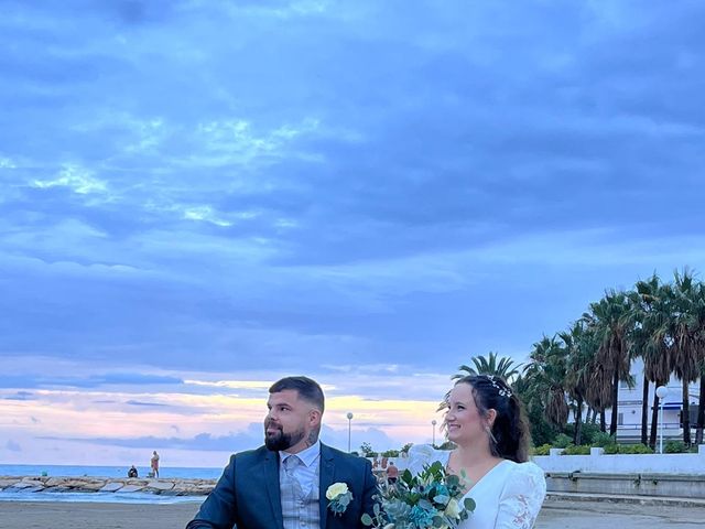 La boda de Christian  y Carolina  en Alcoceber, Castellón 5