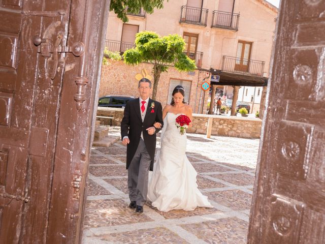 La boda de Javier y Nereida  en Riaza, Segovia 15