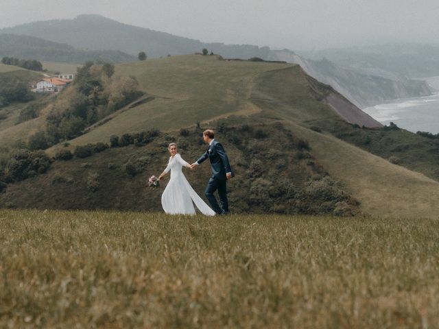 La boda de Ugaitz y Ane en Zarautz, Guipúzcoa 78