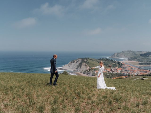 La boda de Ugaitz y Ane en Zarautz, Guipúzcoa 83