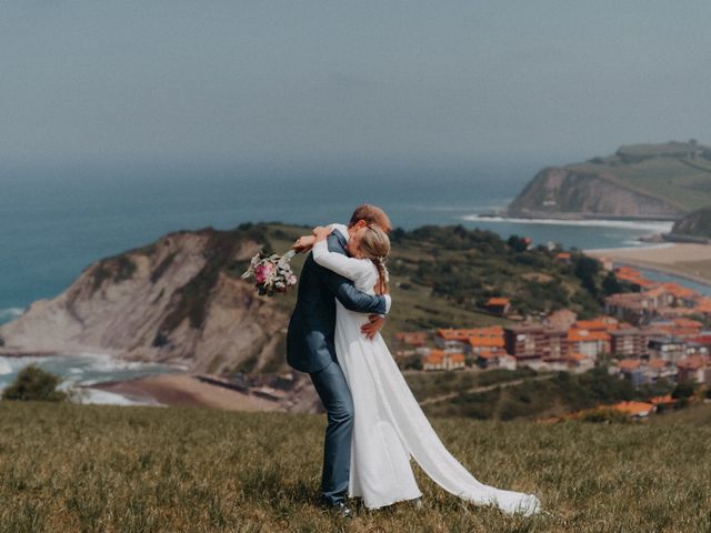 La boda de Ugaitz y Ane en Zarautz, Guipúzcoa 84