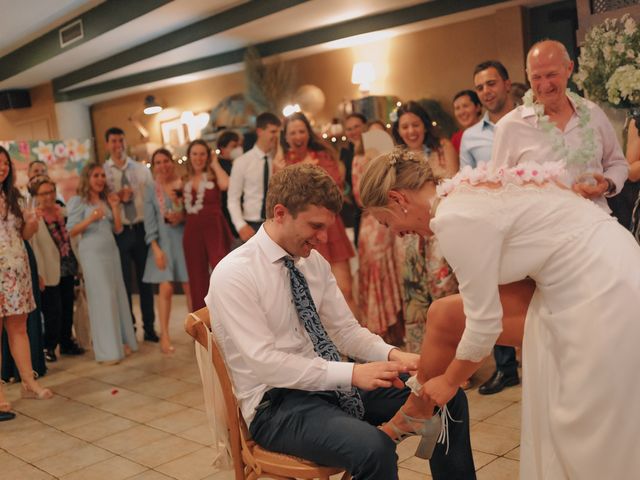 La boda de Ugaitz y Ane en Zarautz, Guipúzcoa 143