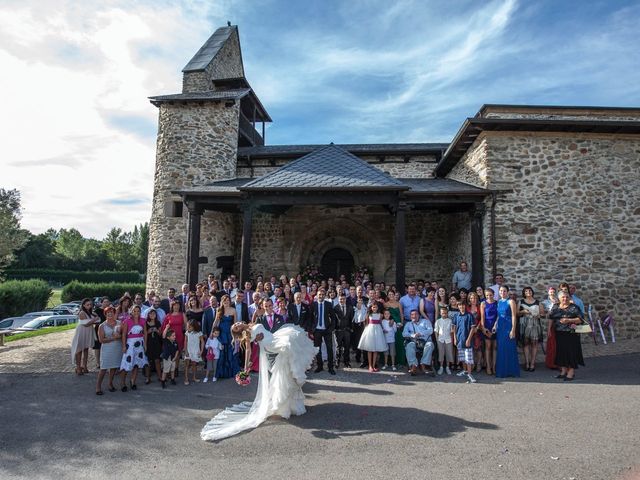 La boda de Quico y Diana en Ponferrada, León 23