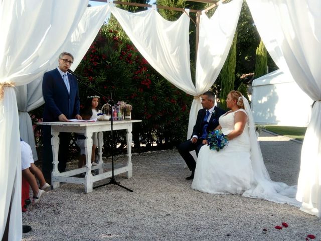 La boda de José David  y Fátima  en Chinchon, Madrid 18