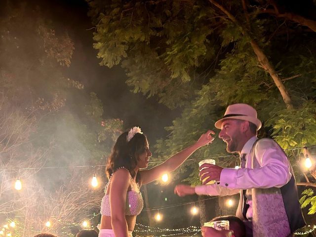 La boda de Adrián  y Carmen  en Valencia, Valencia 1