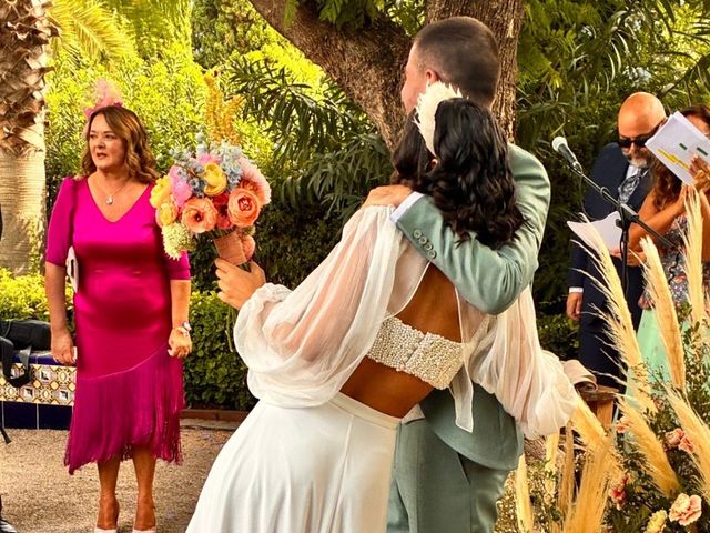 La boda de Adrián  y Carmen  en Valencia, Valencia 3