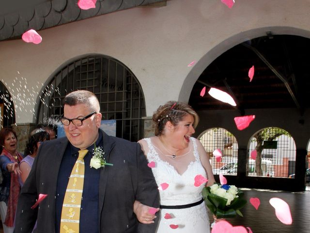 La boda de Franc y Arantxa en Cerdanyola Del Valles, Barcelona 13