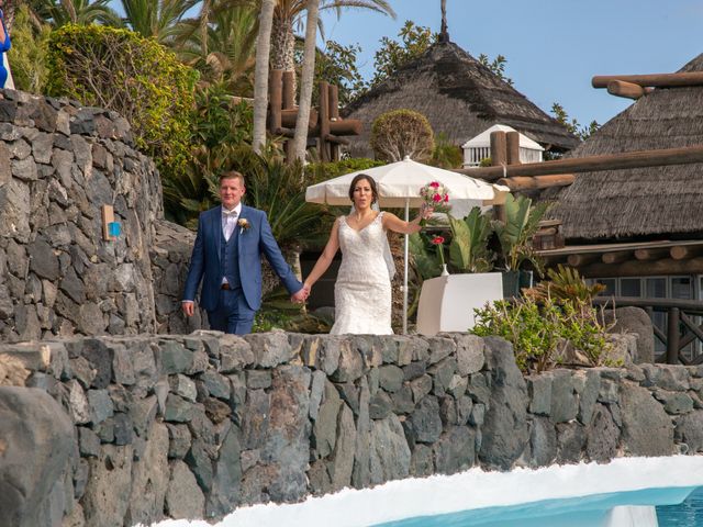 La boda de Amie y Conor en Adeje, Santa Cruz de Tenerife 16