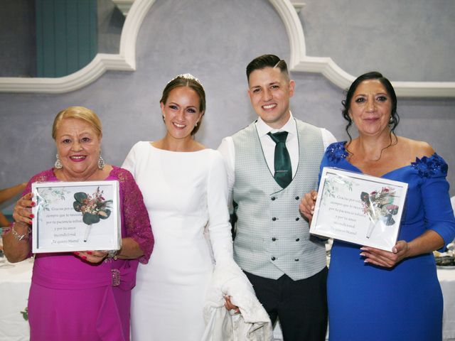 La boda de Azahara y Rubén en Sevilla, Sevilla 16