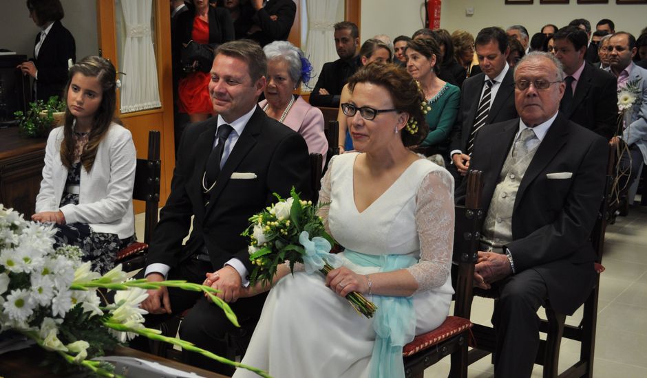La boda de Nuria y Javier en Villarta De San Juan, Ciudad Real