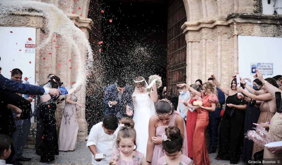La boda de Lorenzo y Cristina en Carmona, Sevilla