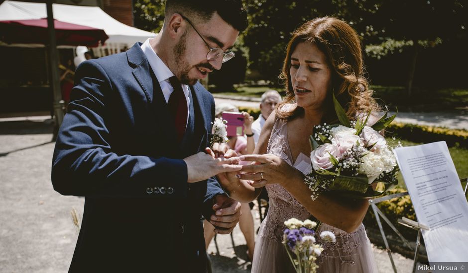 La boda de Asier y Estela en Burlada, Navarra