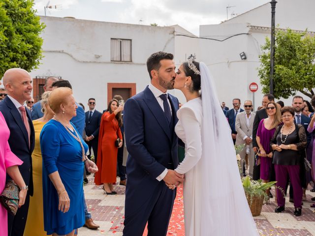 La boda de eloy y leonor en Villarrasa, Huelva 31