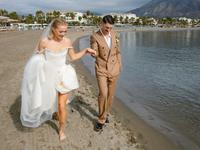 La boda de Martin y Sofija en Marbella, Málaga 26