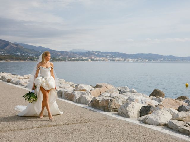 La boda de Martin y Sofija en Marbella, Málaga 33