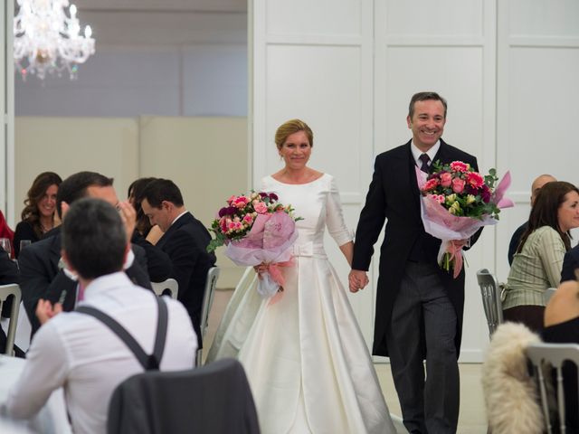 La boda de Juanjo   y Maria Luisa   en Castelló/castellón De La Plana, Castellón 28