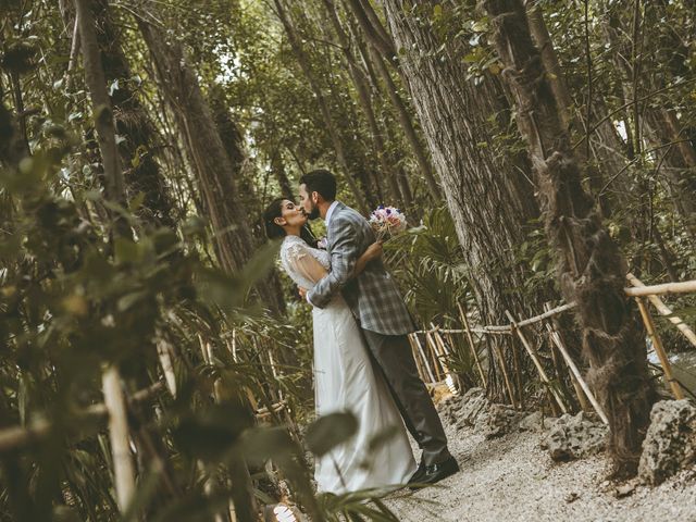 La boda de Yesenia y Mario en Chinchon, Madrid 23