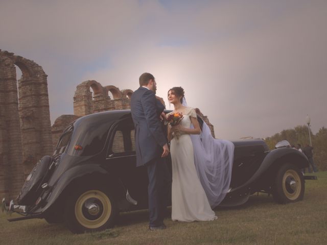 La boda de Valentín y Carolina en Mérida, Badajoz 16