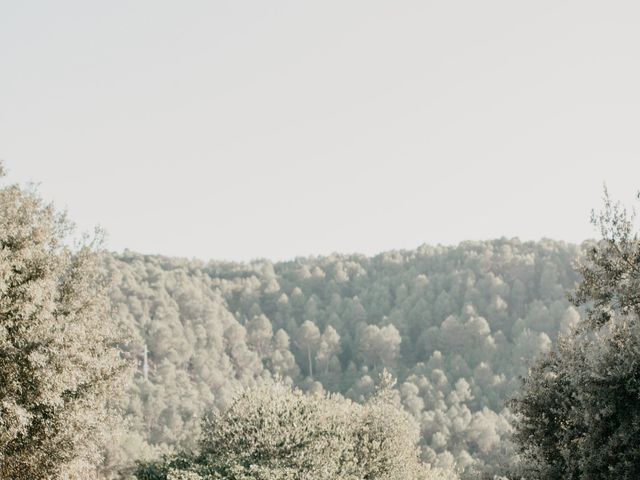 La boda de Toni y Lisseth en El Pont De Vilumara I Rocafort, Barcelona 25