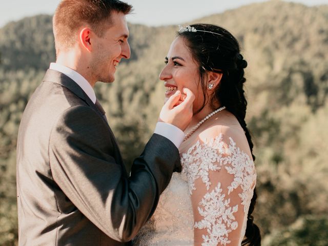 La boda de Toni y Lisseth en El Pont De Vilumara I Rocafort, Barcelona 35