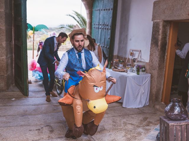 La boda de David  y Rebeca  en Cáceres, Cáceres 39