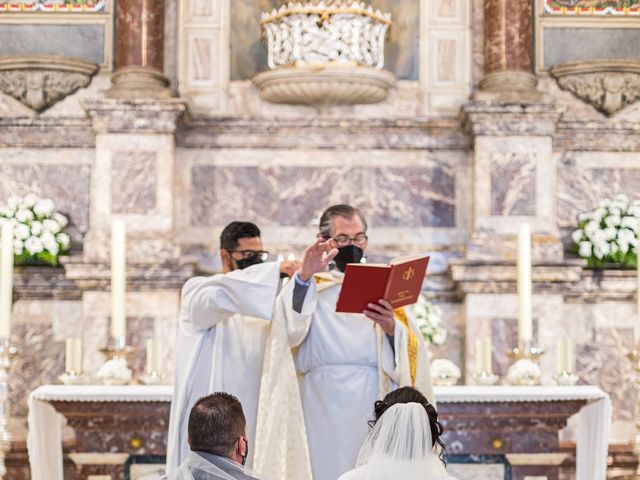 La boda de Claudio y Laura en Dos Hermanas, Sevilla 31
