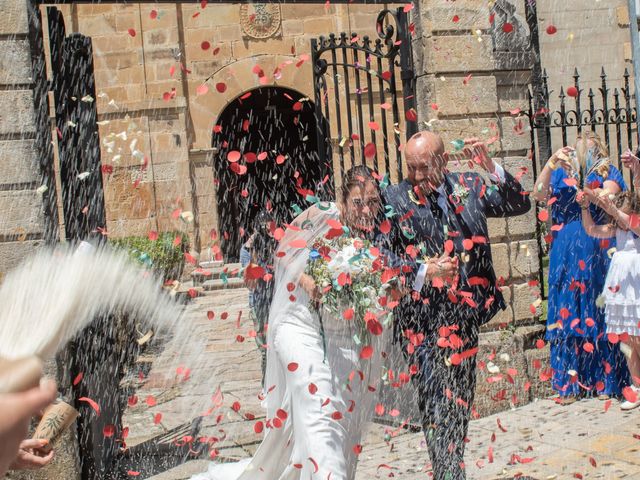 La boda de Junior y Eva en Villacarriedo, Cantabria 33