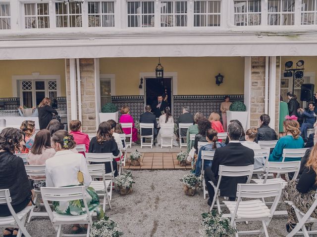La boda de Julio y Raquel en Villasevil, Cantabria 28