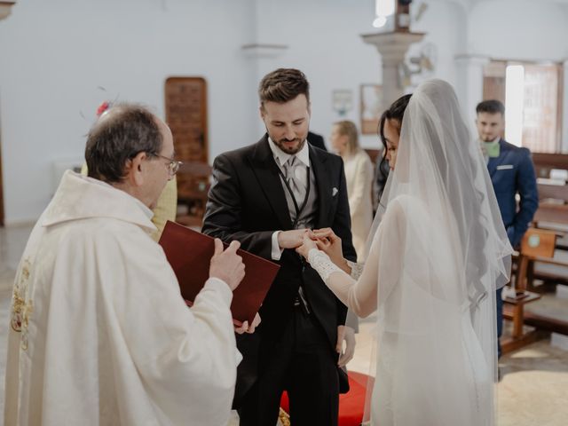 La boda de Alejandro y Miriam en Mérida, Badajoz 35