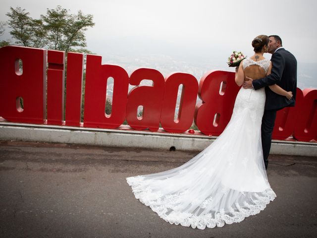 La boda de Adrián y Miren en Berango, Vizcaya 17