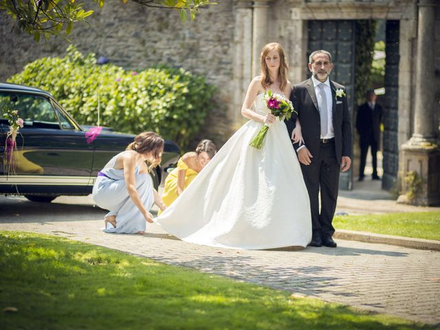 La boda de Andoni y Agueda en Santiso (Santa Maria), A Coruña 15