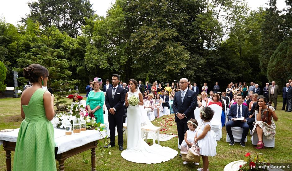 La boda de Juan y Aroa en Soto Iruz, Cantabria