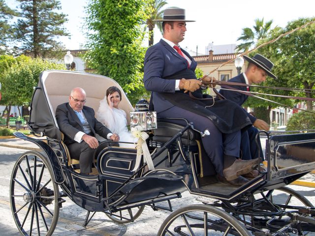 La boda de Miguel Ángel y Patricia en Alcala De Guadaira, Sevilla 29