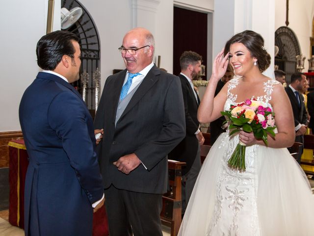 La boda de Miguel Ángel y Patricia en Alcala De Guadaira, Sevilla 31