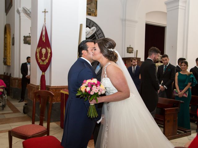 La boda de Miguel Ángel y Patricia en Alcala De Guadaira, Sevilla 32