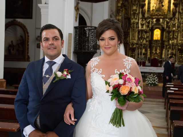 La boda de Miguel Ángel y Patricia en Alcala De Guadaira, Sevilla 37