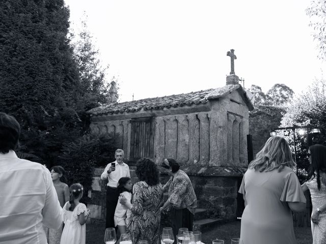 La boda de Marcos y Gloria en Oleiros, A Coruña 23