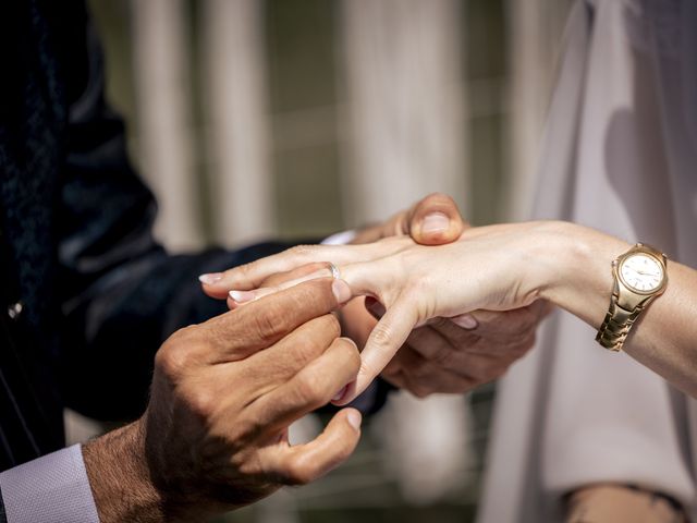 La boda de Carla y Alejandro en Vitoria, A Coruña 35