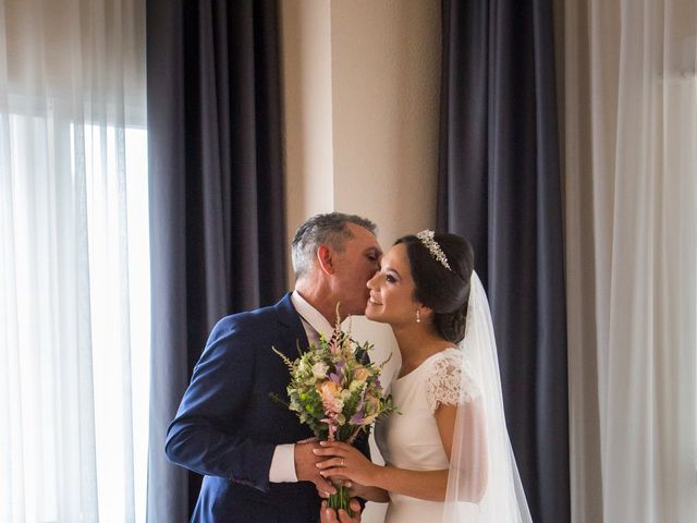 La boda de Sandra y Ismael en Alcala De Guadaira, Sevilla 77