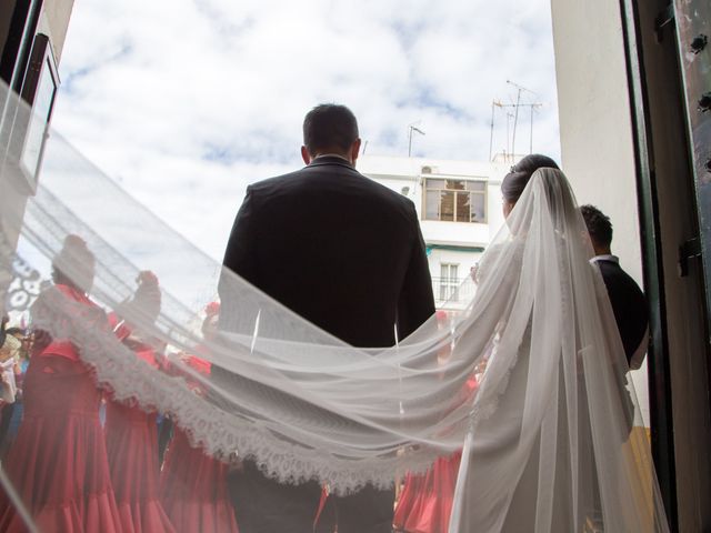 La boda de Sandra y Ismael en Alcala De Guadaira, Sevilla 95