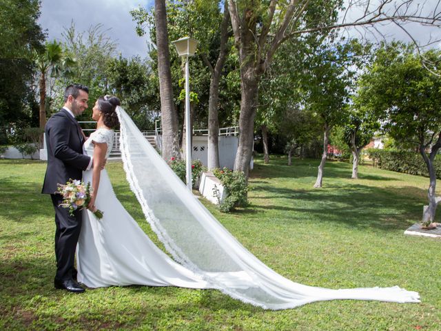 La boda de Sandra y Ismael en Alcala De Guadaira, Sevilla 98