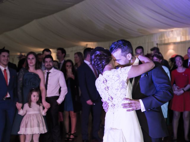 La boda de Sandra y Ismael en Alcala De Guadaira, Sevilla 107
