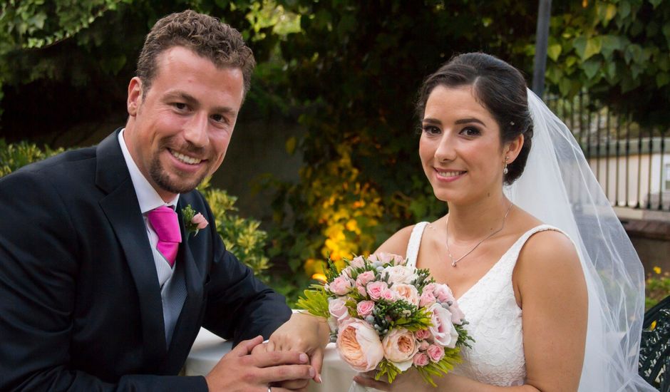 La boda de Julián y Irene  en Málaga, Málaga