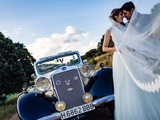 La boda de María Belen y Tyrone en Villanueva De San Carlos, Ciudad Real 14