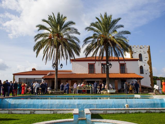 La boda de Beatriz y Felix en Higuera La Real, Badajoz 25