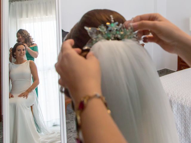 La boda de Manuel y Carmen en Alcala De Guadaira, Sevilla 54