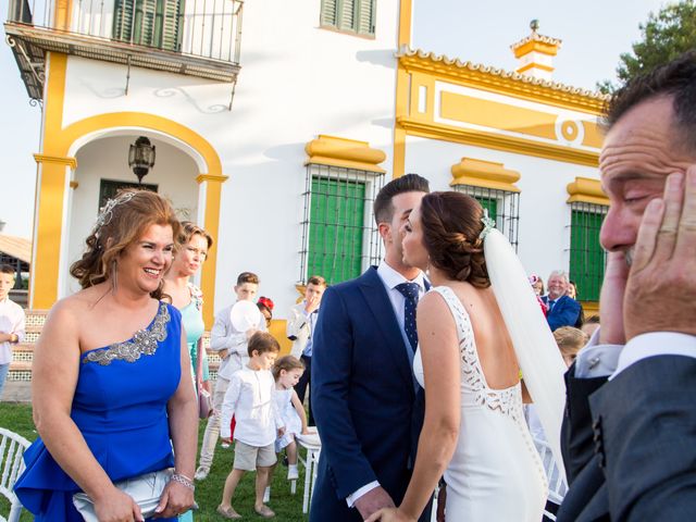 La boda de Manuel y Carmen en Alcala De Guadaira, Sevilla 62