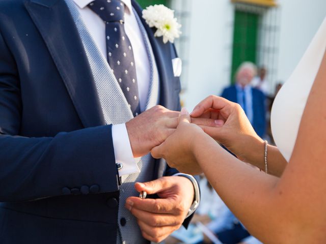 La boda de Manuel y Carmen en Alcala De Guadaira, Sevilla 66